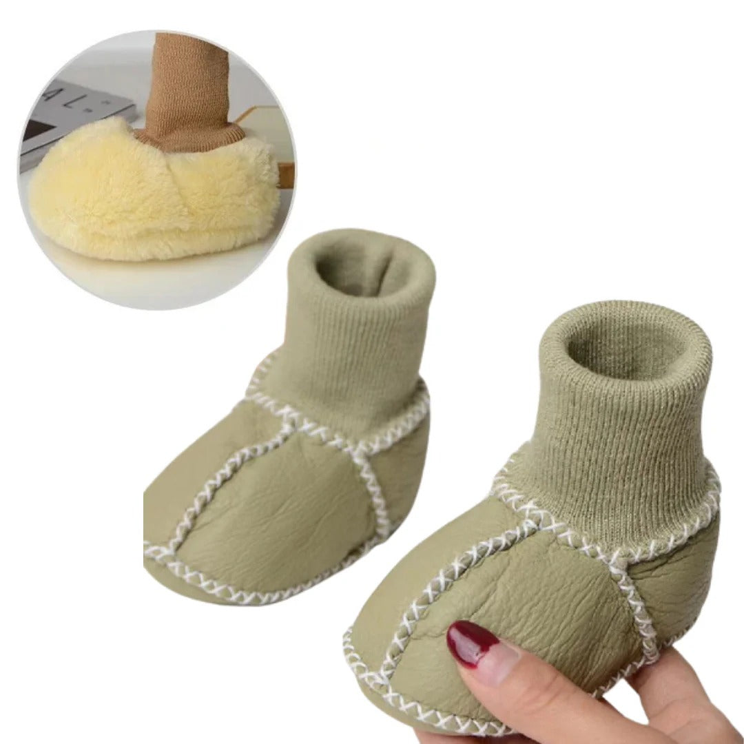 Gemütliche Babyschuhe für Zuhause