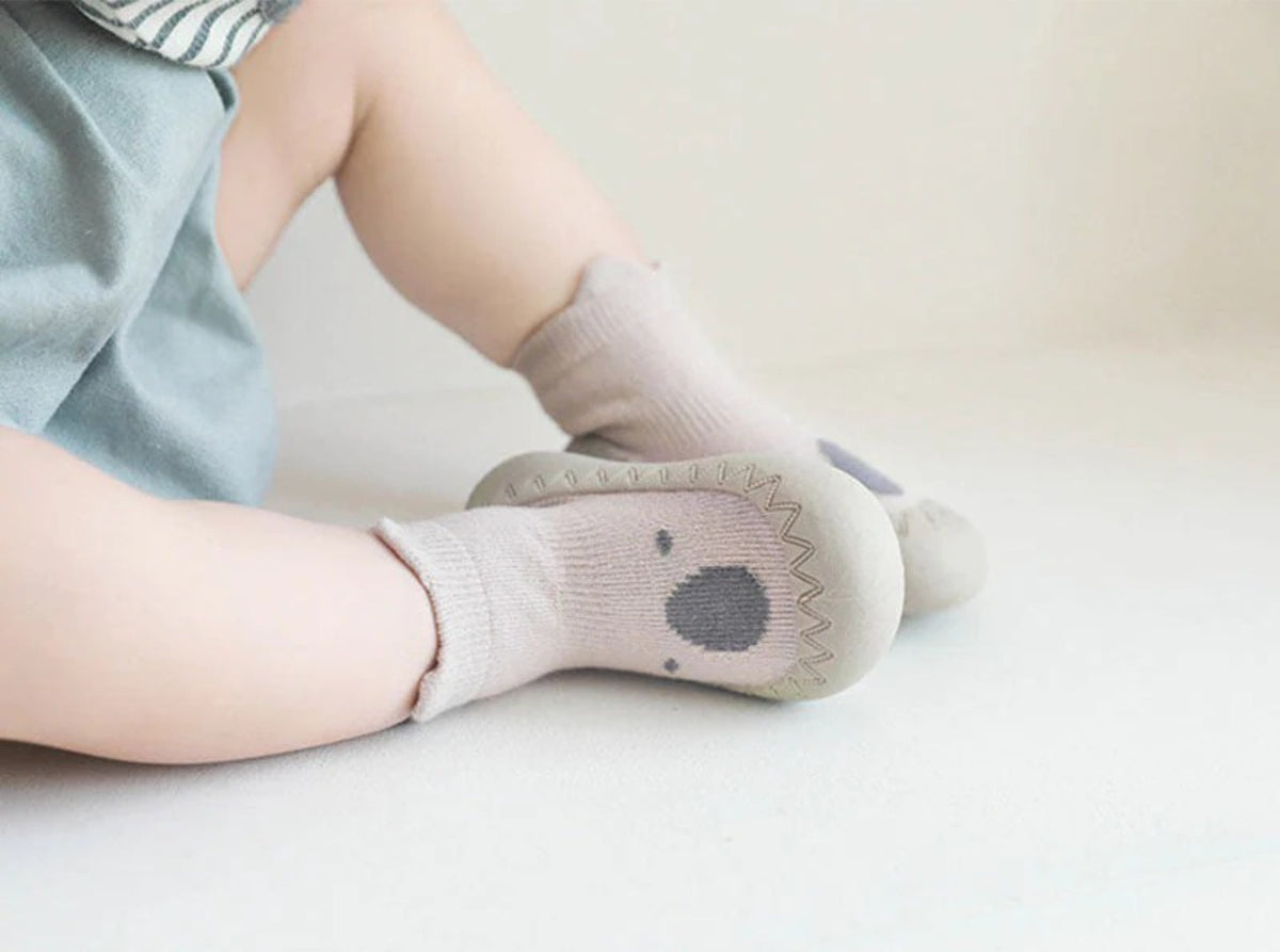 Rutschfeste Baby-Schuhe für die ersten Schritte