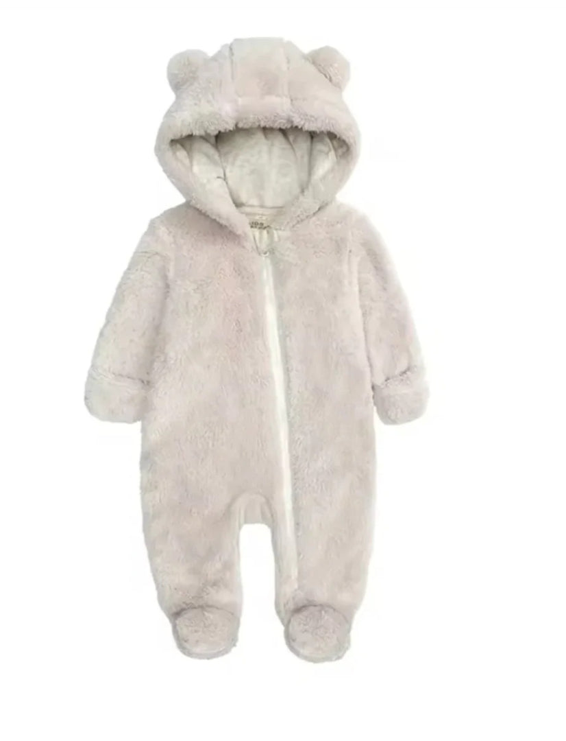 Winteroverall für Säuglinge in Braun mit Kapuze und Ohren-Details