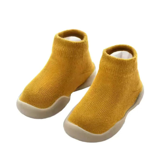 Buto-Socken – Ultimative Flexibilität und Komfort für die ersten Schritte von Kleinkindern