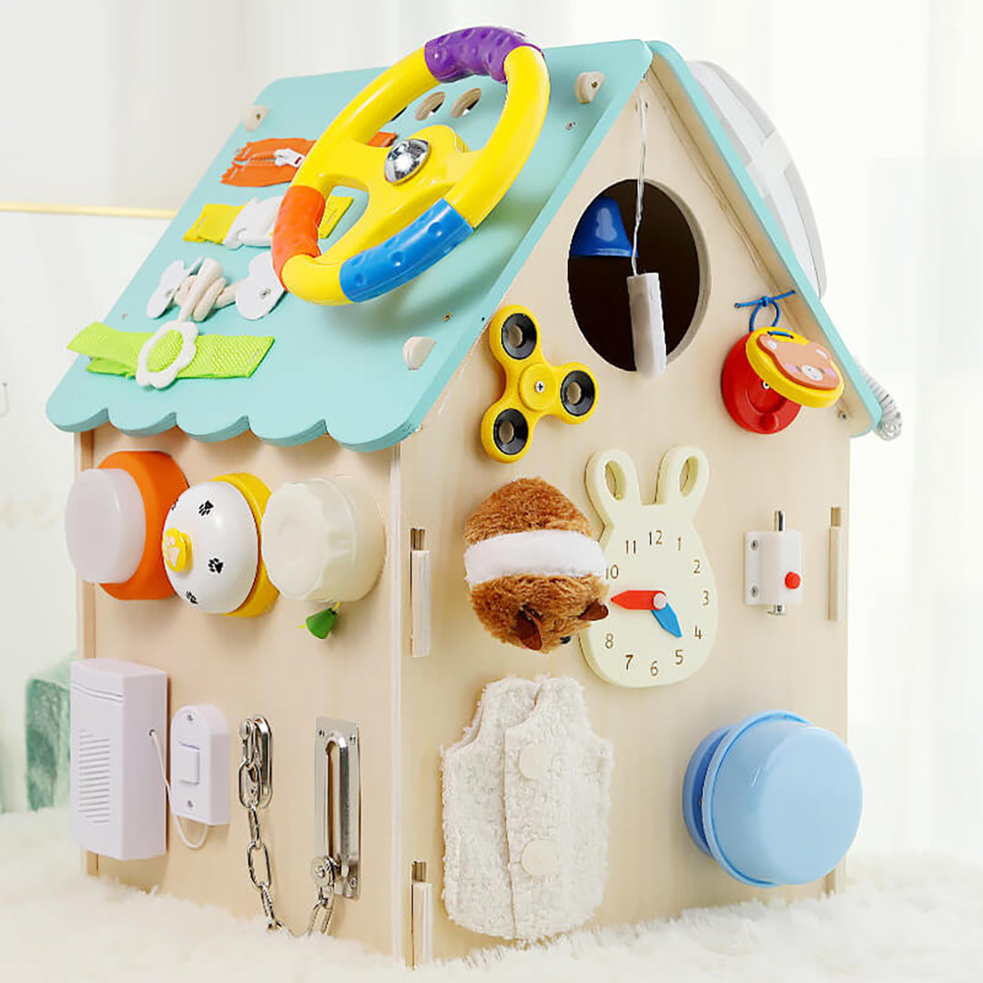 Kinder Holz Lernhaus mit interaktiven Funktionen